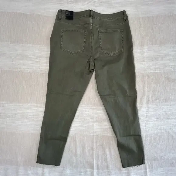 NWT Lane Bryant Womens 18 Mid Rise Super Stretch Ankle Jeans Green NEW - Picture 2 of 9